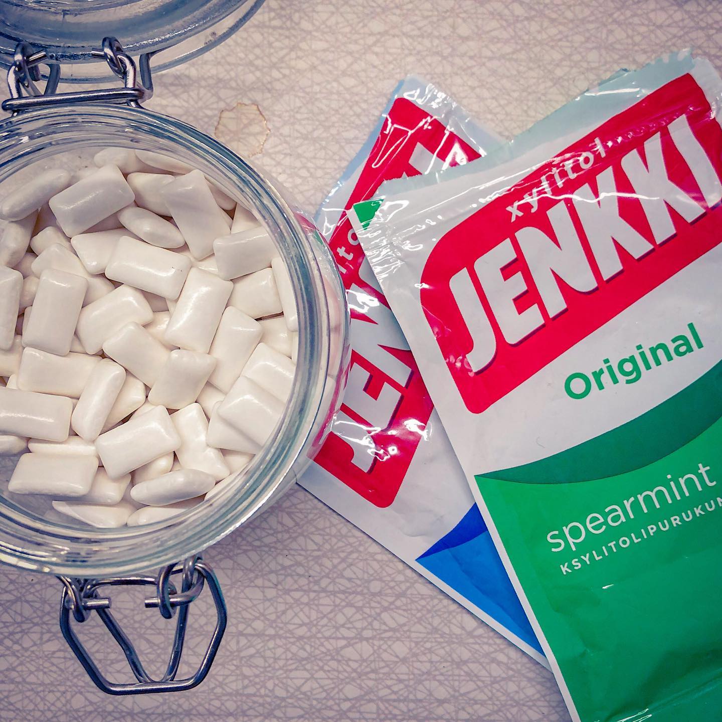 Försöker tillverka Jenkki Mix. Men det blir inte lika bra som den riktiga påsen. #jenkkijunkiesofyoungeurope #jenkki